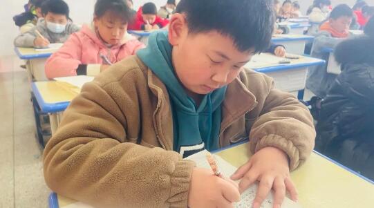 书香致远 落笔生辉—学生现场作文竞赛